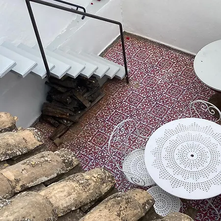 Apartmán Intramuros Avec Patio Et Terrasse Aigues-Mortes